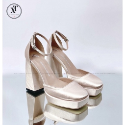 CHUNKY HEEL ANKLE STRAP SANDALS