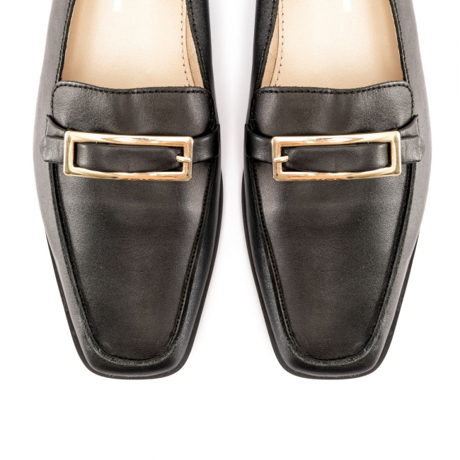 WOMEN LOAFERS